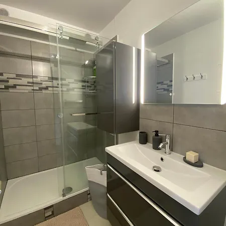 Etablissement 3 Etoiles Avec Ascenseur, 3 Appartements Lumineux Vue Port Avec Balcon, 200M De La Mer, Wifi Fibre, Tous Service Inclus Dieppe Buitenkant foto