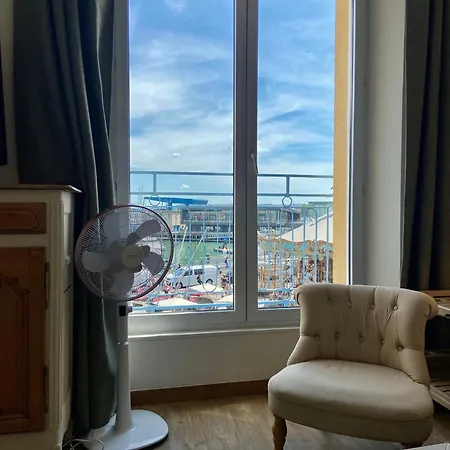 Etablissement 3 Etoiles Avec Ascenseur, 3 Appartements Lumineux Vue Port Avec Balcon, 200M De La Mer, Wifi Fibre, Tous Service Inclus Dieppe Exterior photo
