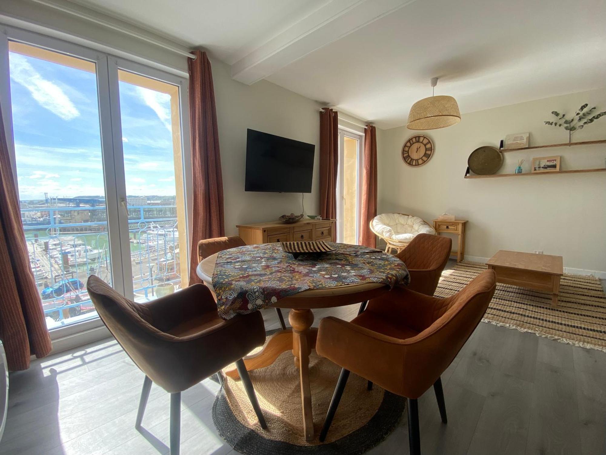 Etablissement 3 Etoiles Avec Ascenseur, 3 Lumineux Vue Port Avec Balcon, 200m De La Mer, Wifi Fibre, Tous Service Inclus Apartment *