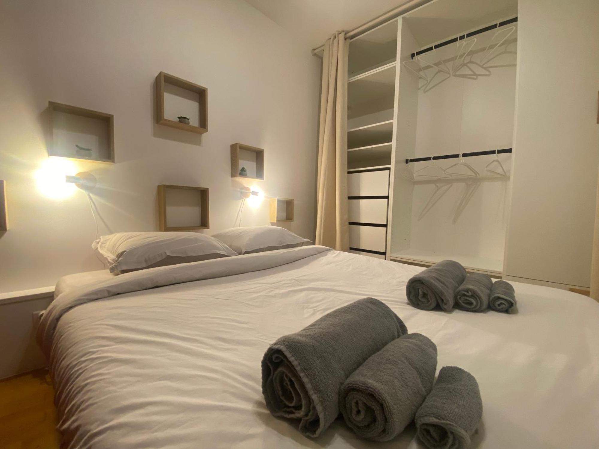 Etablissement 3 Etoiles Avec Ascenseur, 3 Lumineux Vue Port Avec Balcon, 200m De La Mer, Wifi Fibre, Tous Service Inclus Apartment Dieppe