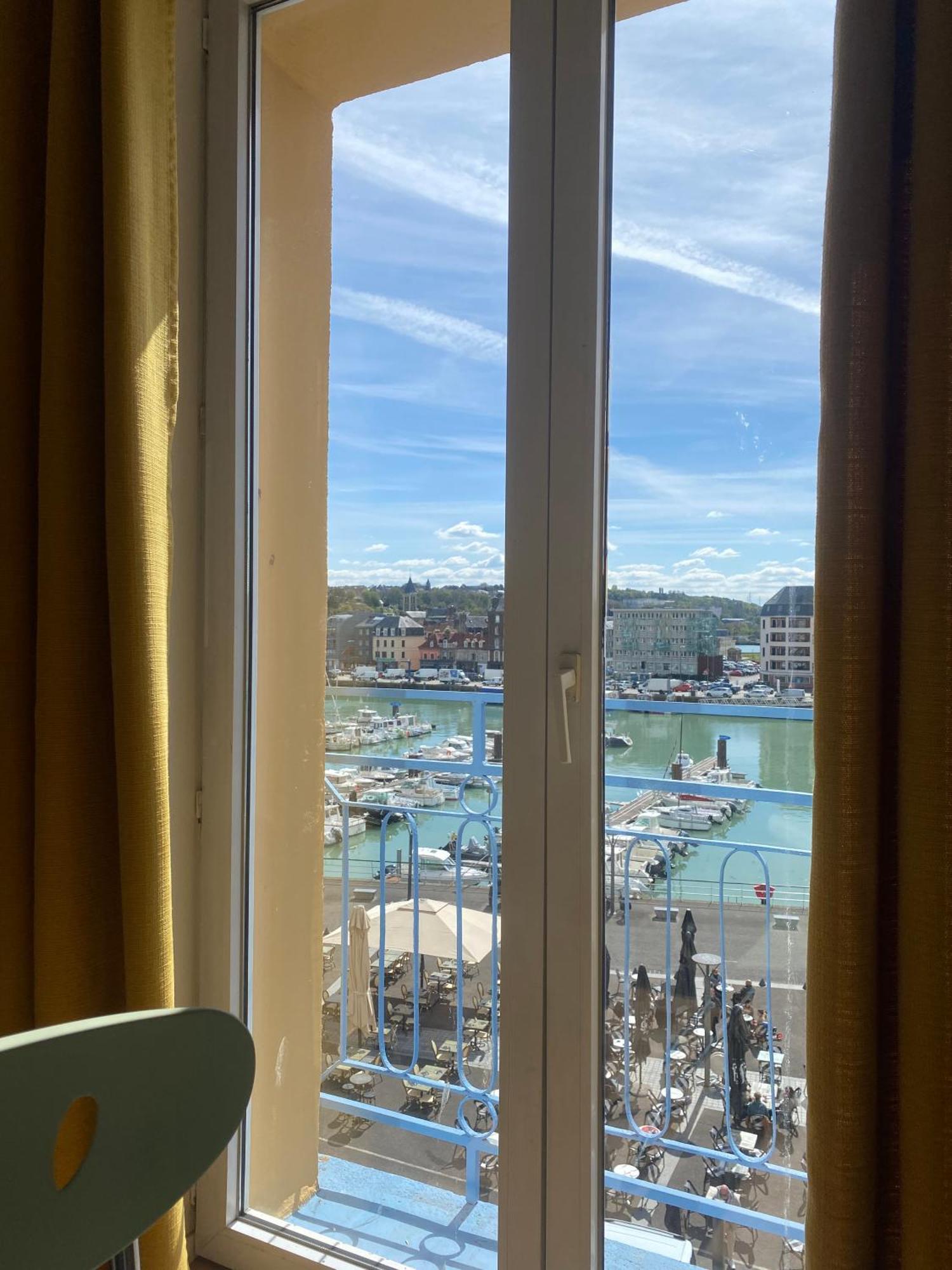 Etablissement 3 Etoiles Avec Ascenseur, 3 Lumineux Vue Port Avec Balcon, 200m De La Mer, Wifi Fibre, Tous Service Inclus * Dieppe