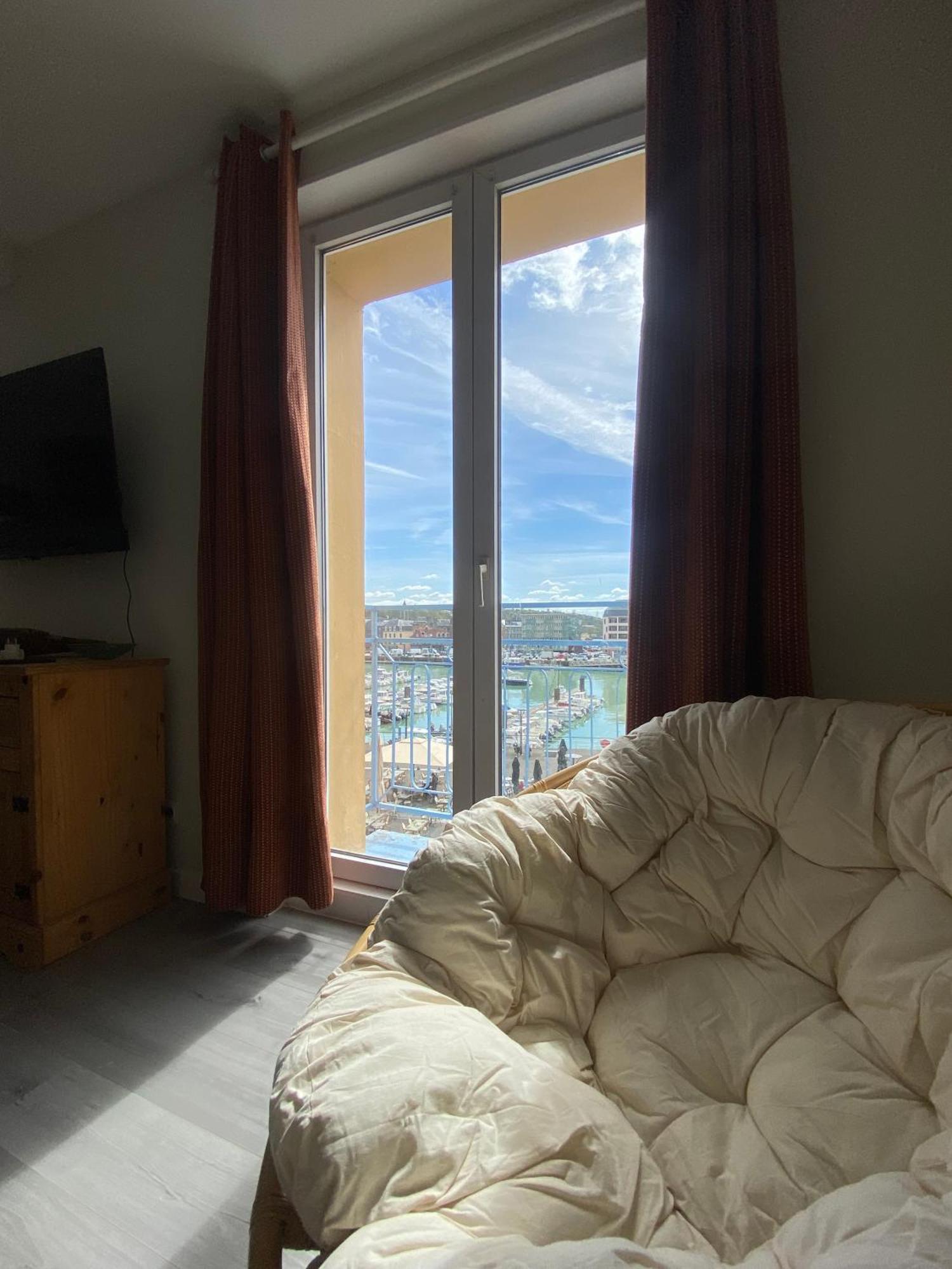 Etablissement 3 Etoiles Avec Ascenseur, 3 Lumineux Vue Port Avec Balcon, 200m De La Mer, Wifi Fibre, Tous Service Inclus *
