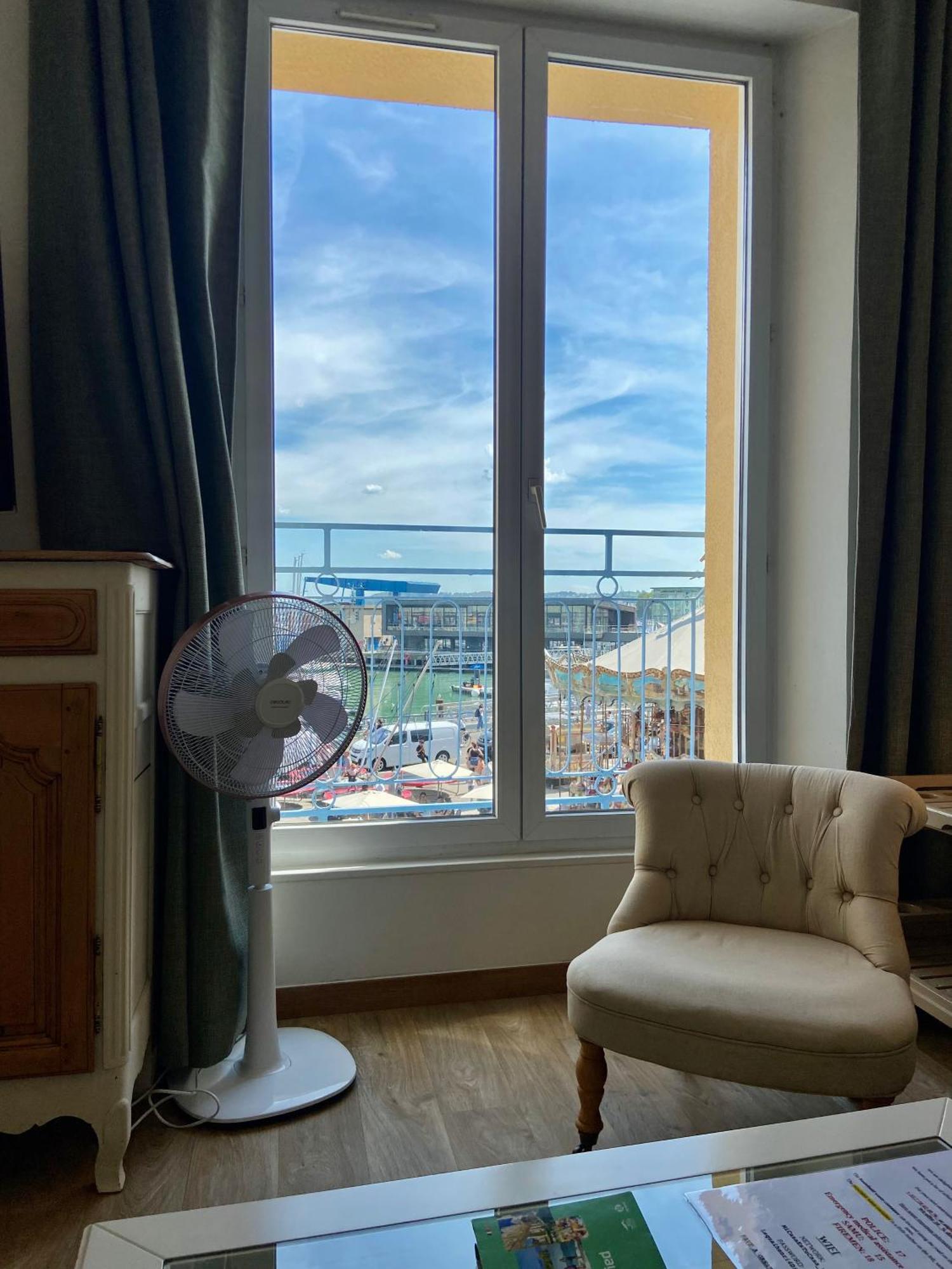 Etablissement 3 Etoiles Avec Ascenseur, 3 Lumineux Vue Port Avec Balcon, 200m De La Mer, Wifi Fibre, Tous Service Inclus Apartment *